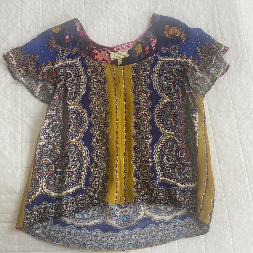 Beautiful short sleeved top